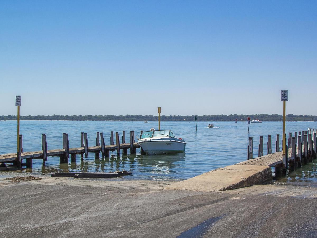 Twin Waters Caravan Park Dawesville Exterior photo